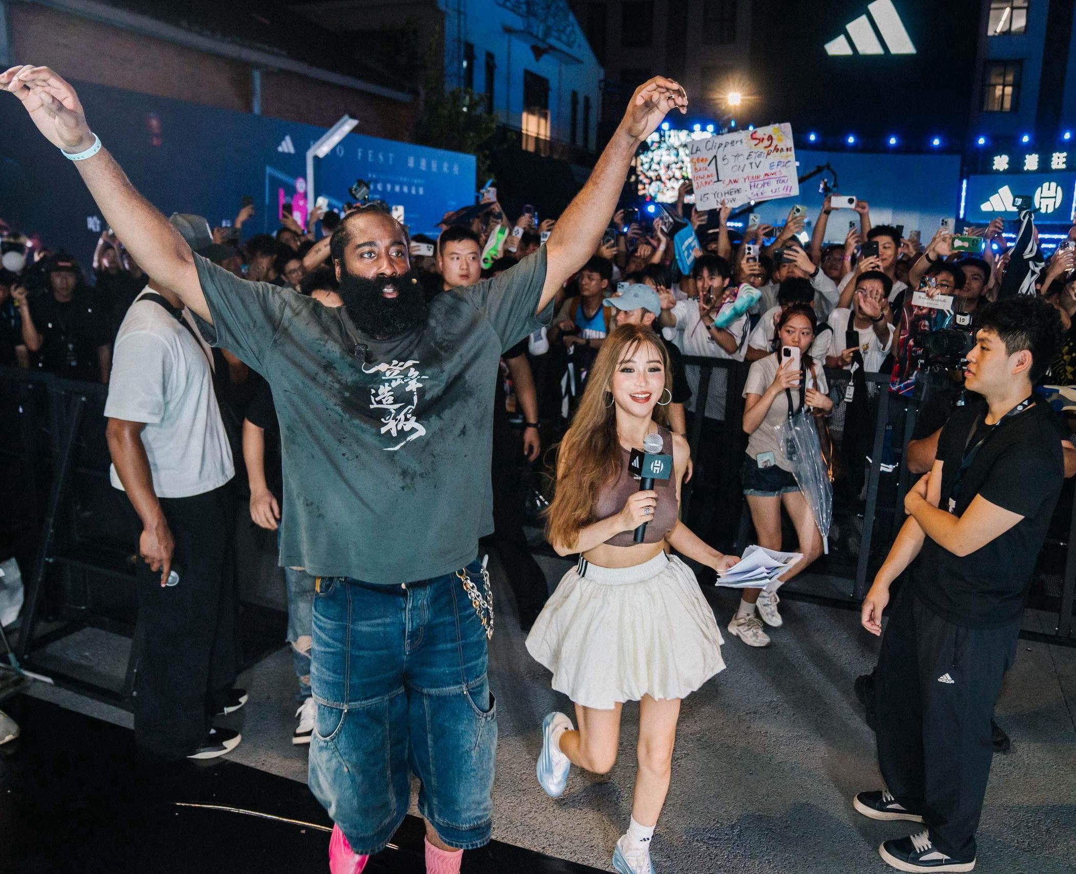 中国篮球队的比赛