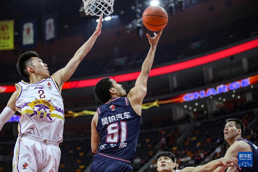 北京男篮主场击败广东队，实力获得认可大胜