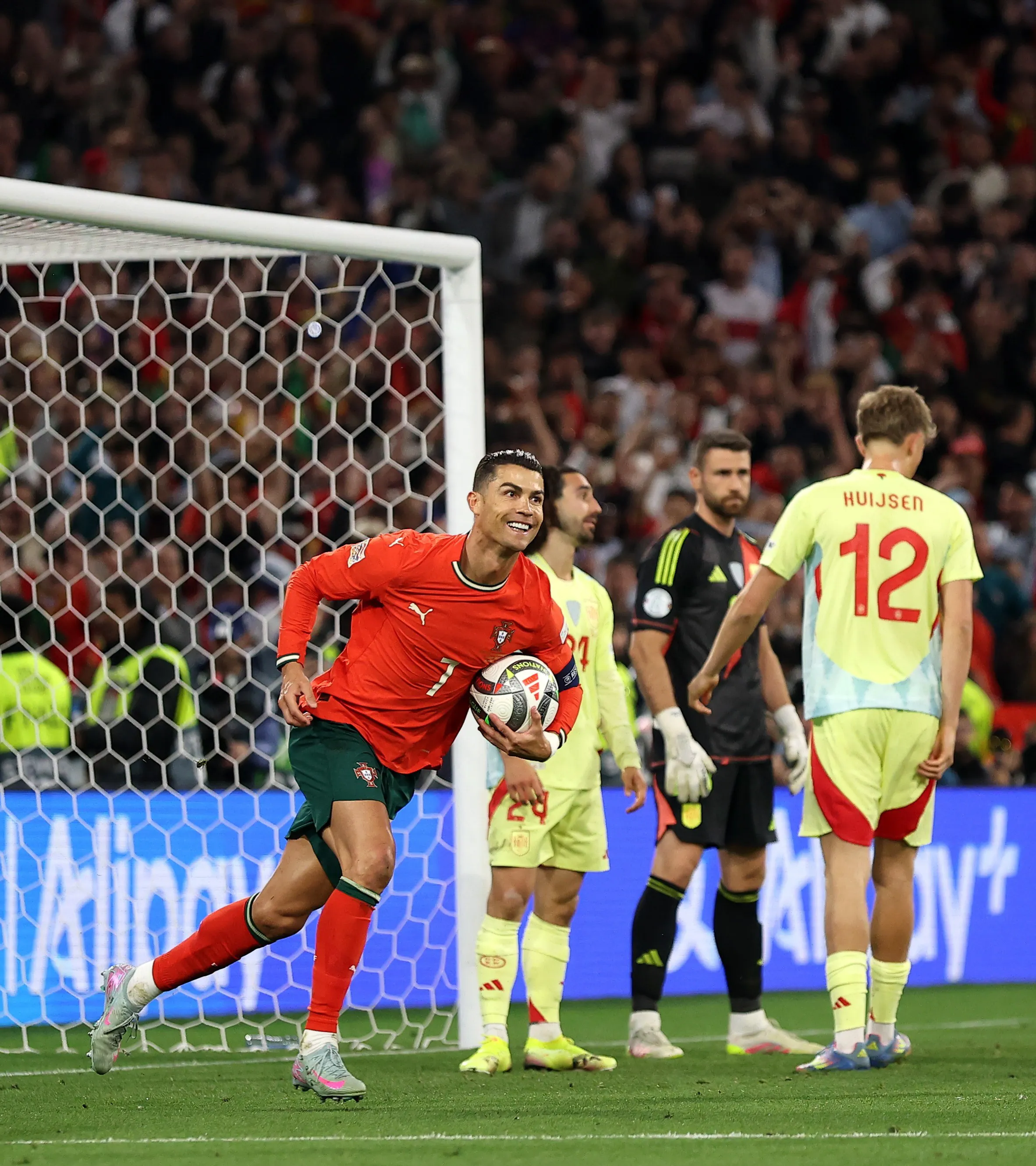 kaiyun-国内顶尖球队再次证明实力,夺得比赛冠军的是谁